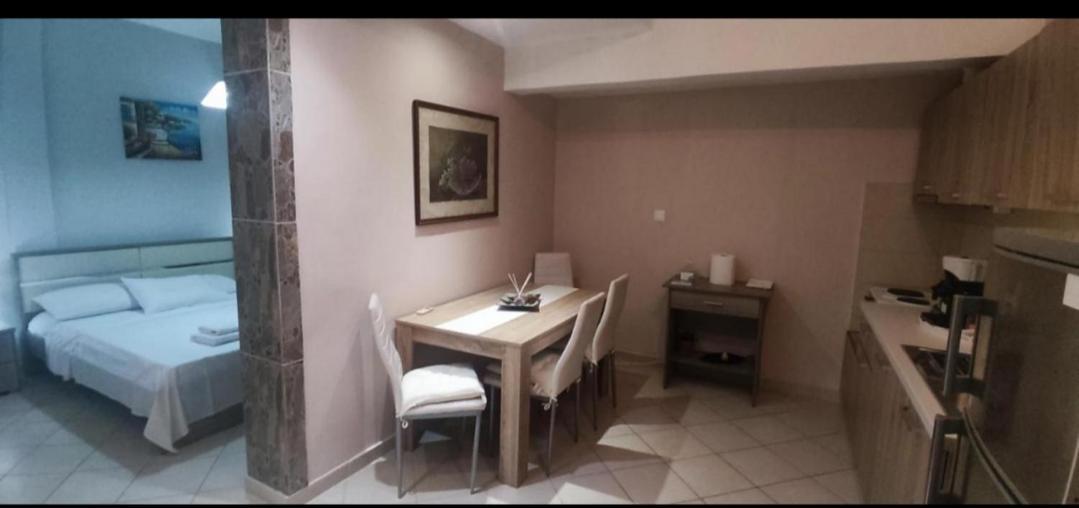 Peters Apartment Corfu (city) Экстерьер фото