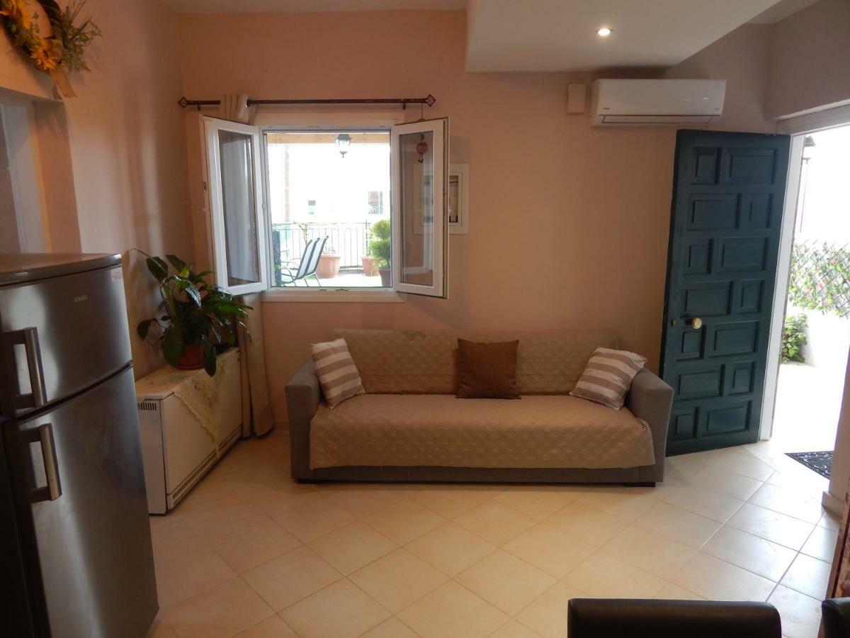 Peters Apartment Corfu (city) Экстерьер фото